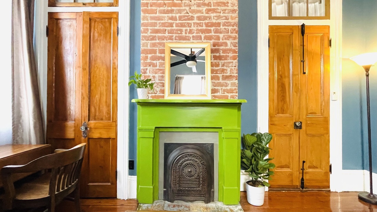 Photo of Livingroom in Seventh Ward
