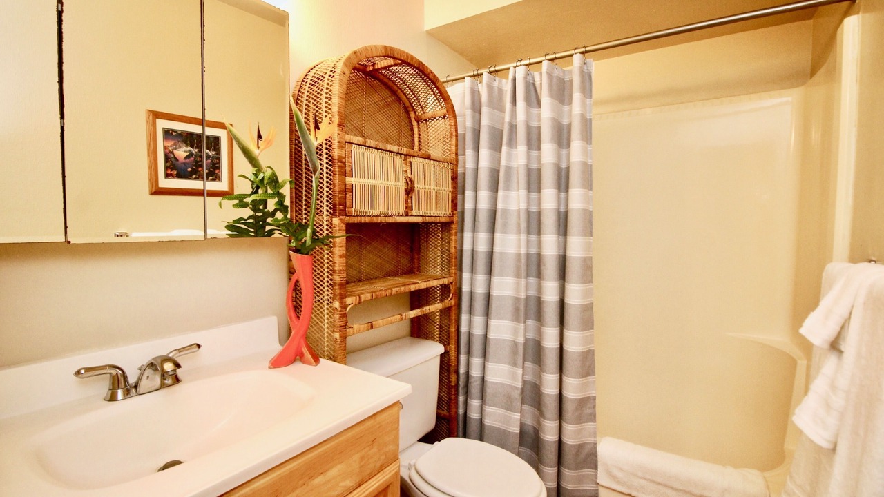 Photo of Bathroom in Kahuku