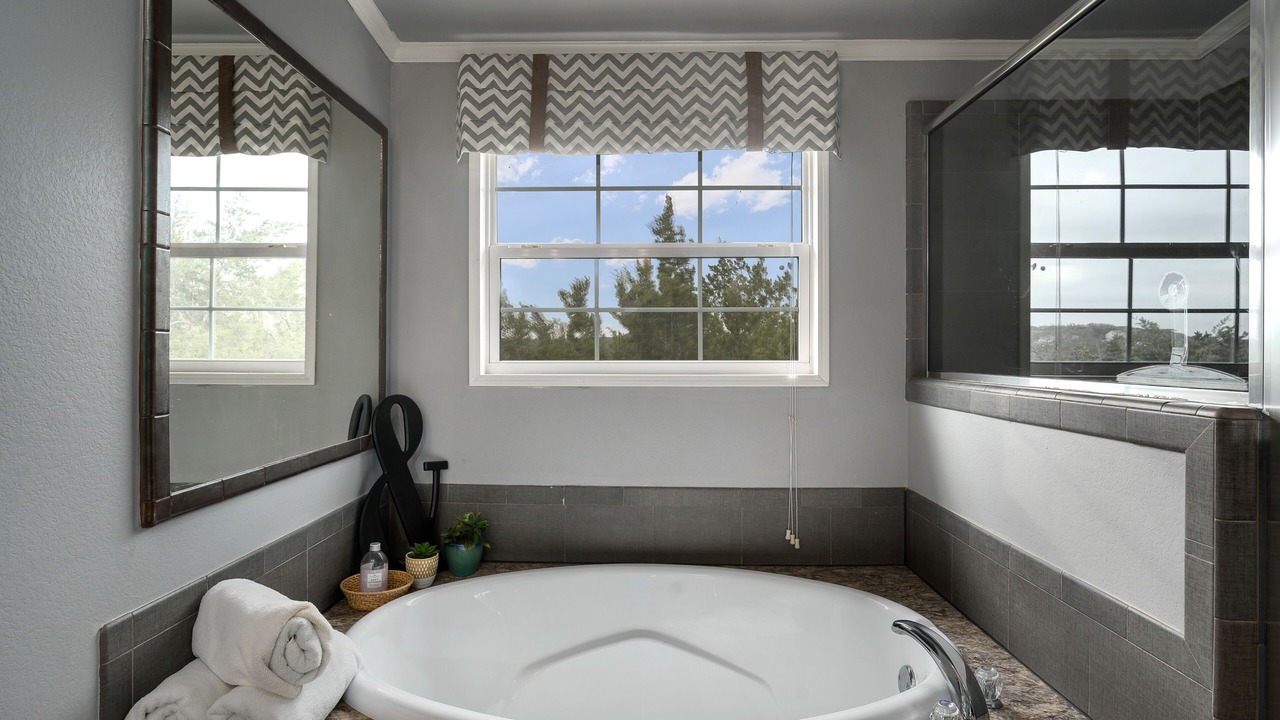 Photo of Bathroom in Canyon Lake