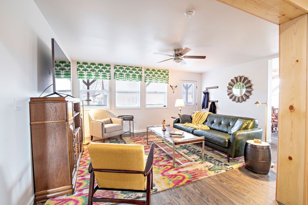 Photo of Livingroom in Haines