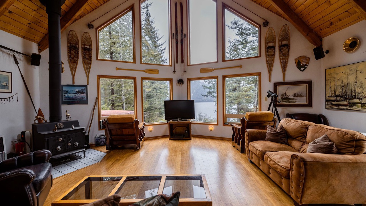 Photo of Livingroom in Sitka