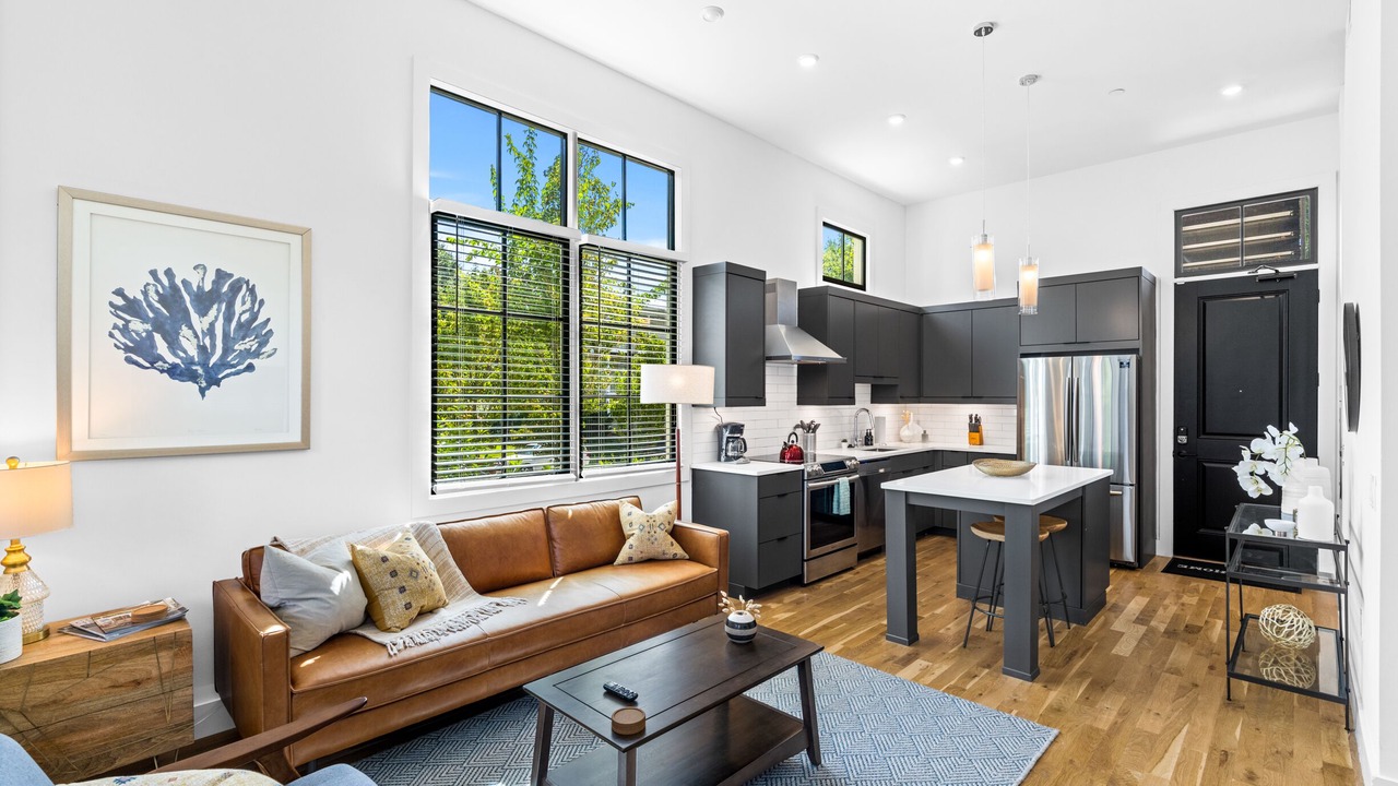 Photo of Livingroom in Virginia Highland