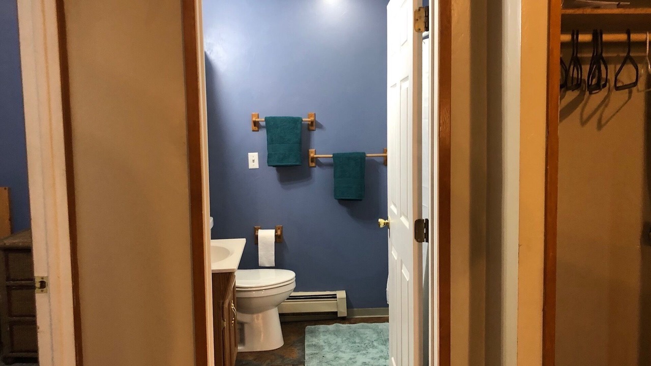 Photo of Bathroom in Mendenhaven