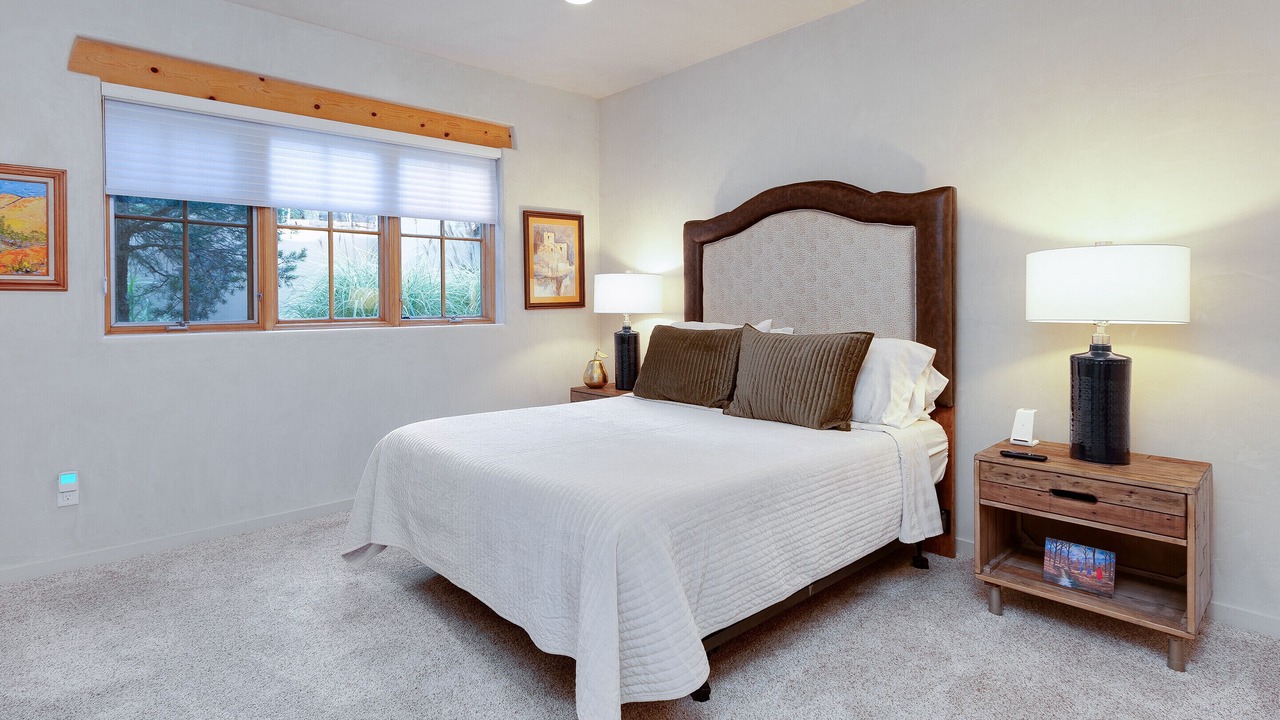Photo of Bedroom in Tesuque