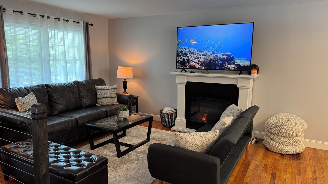 Photo of Livingroom in Geyser Crest