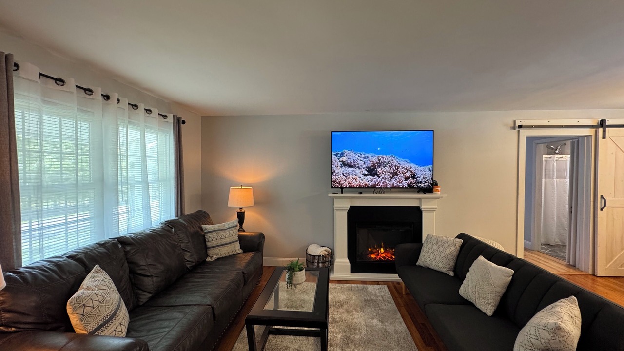 Photo of Livingroom in Geyser Crest