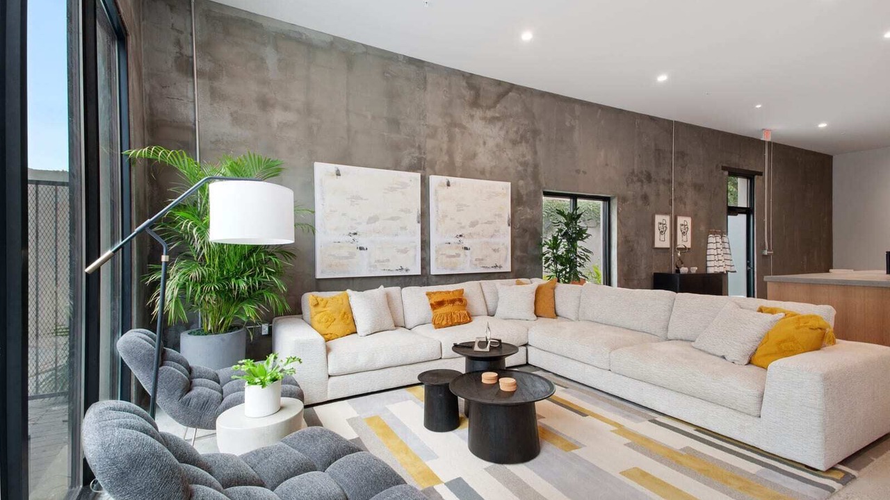 Photo of Livingroom in South 7th Ward