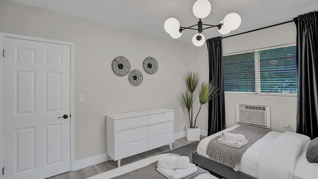 Photo of Bedroom in West Avenue