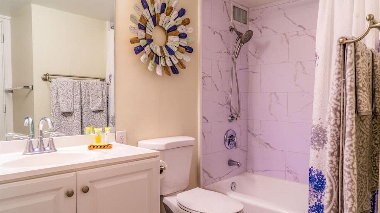 Photo of Bathroom in Waikiki