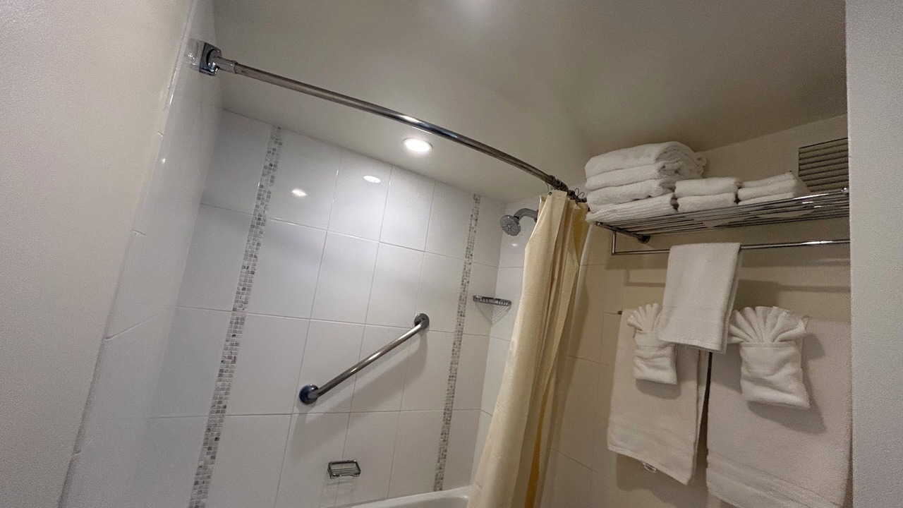 Photo of Bathroom in Ala Moana