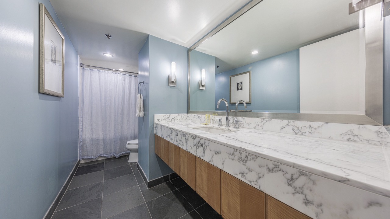 Photo of Bathroom in Ala Moana