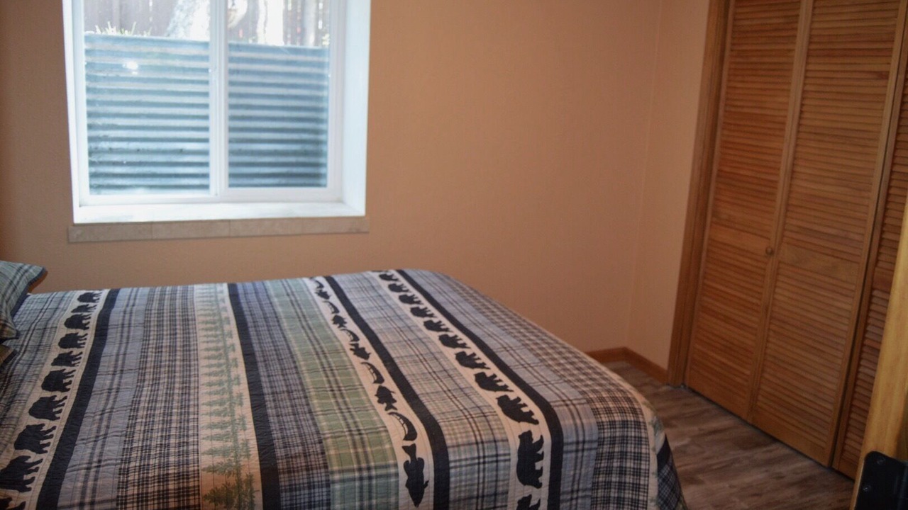 Photo of Bedroom in Kalifornsky
