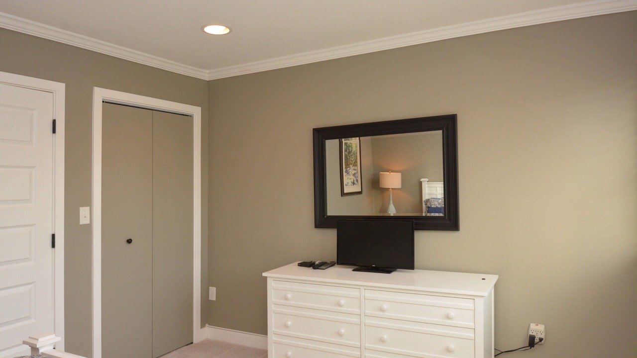 Photo of Bedroom in Country Club Estates