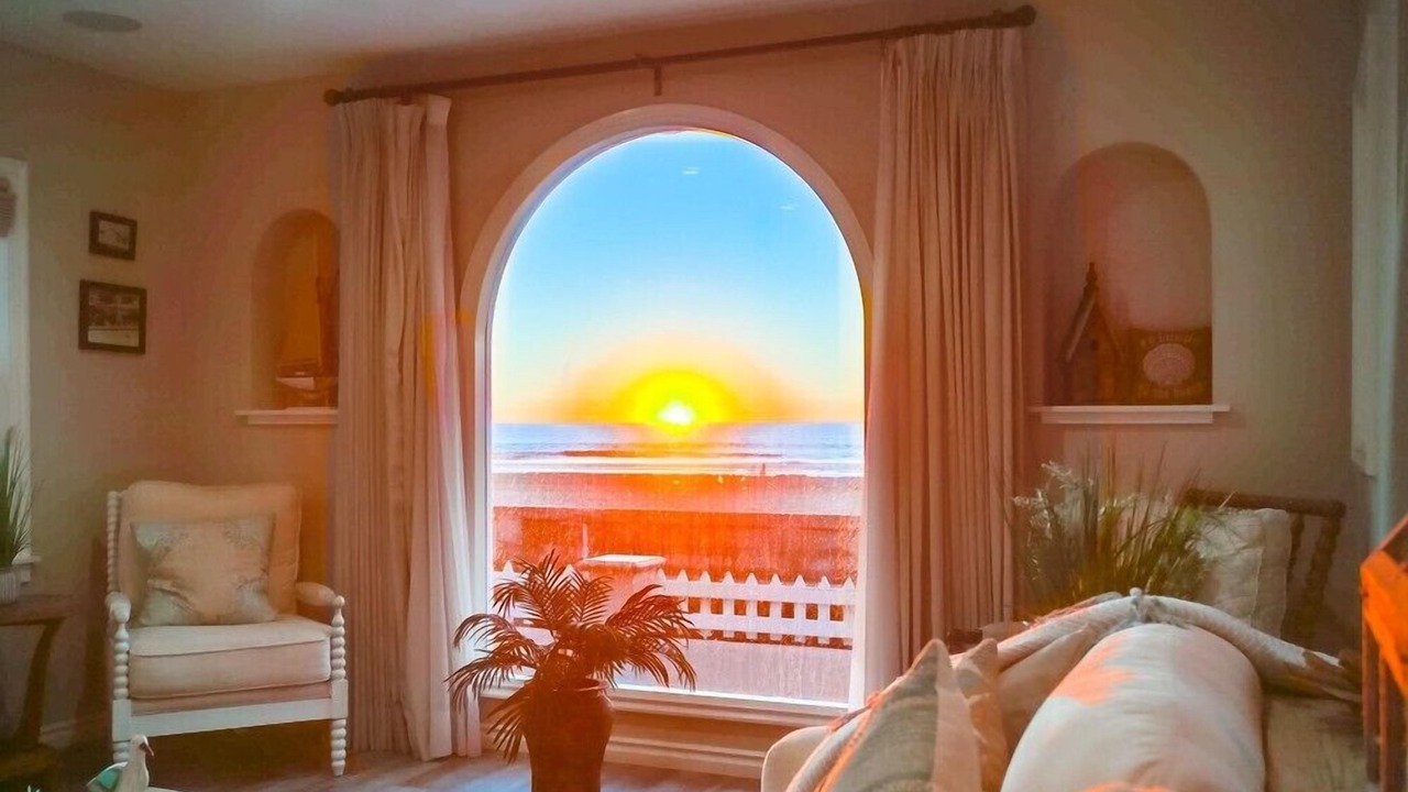 Photo of Livingroom in Central Mission Beach
