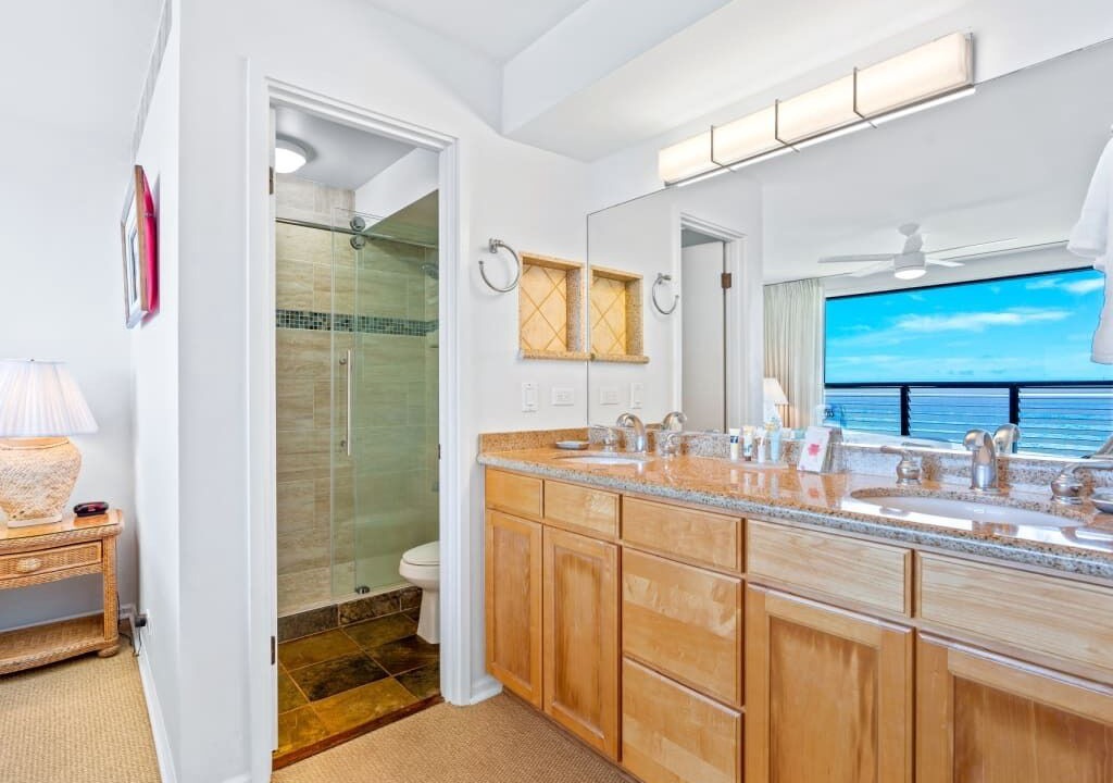 Photo of Bathroom in Poipu