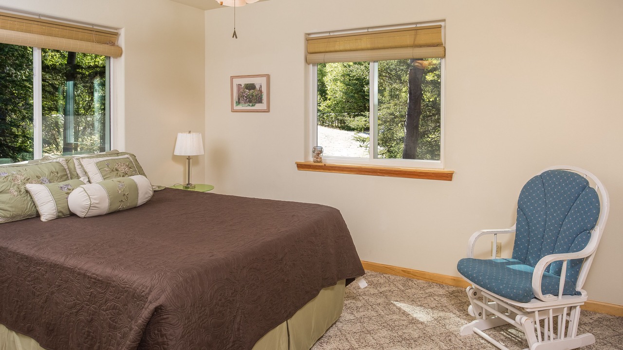 Photo of Bedroom in Cooper Landing