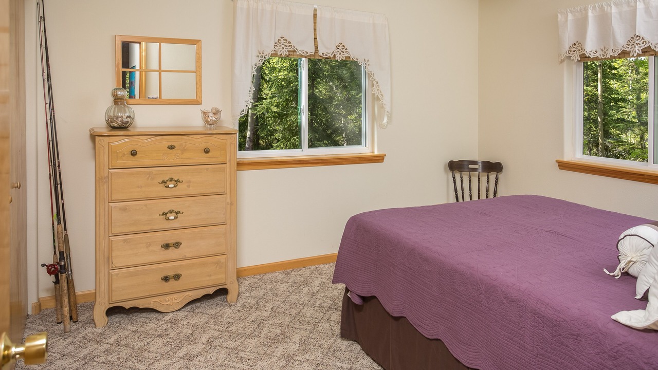 Photo of Bedroom in Cooper Landing
