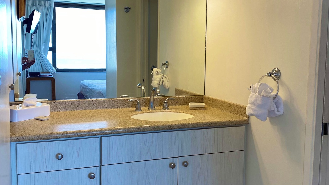 Photo of Bathroom in Waikiki