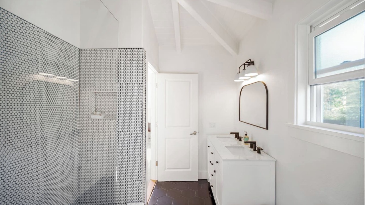 Photo of Bathroom in Hanalei