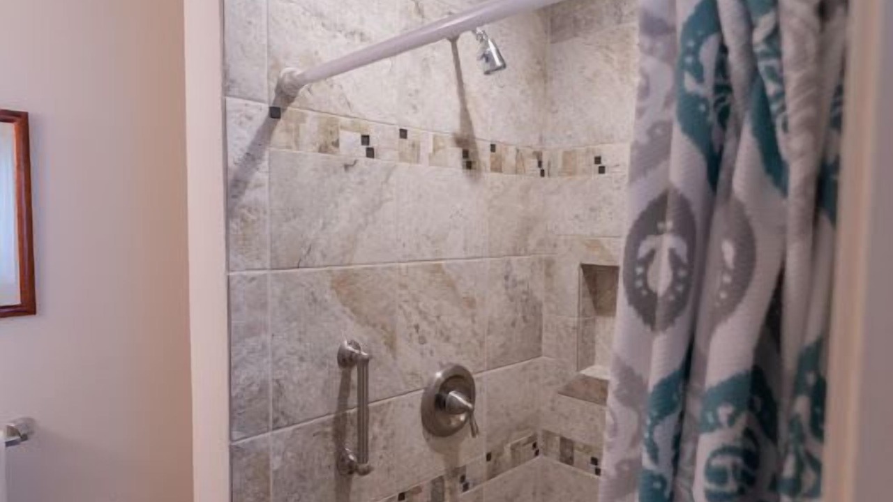 Photo of Bathroom in Kahuku