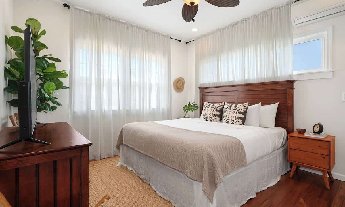 Photo of Bedroom in Poipu