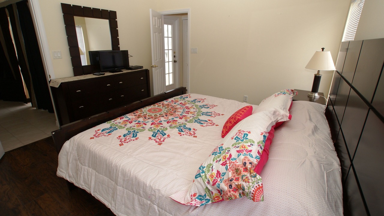 Photo of Bedroom in Orange Tree
