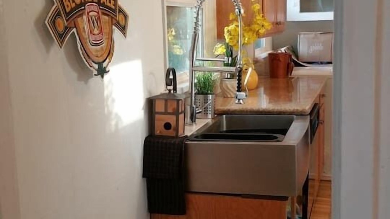 Photo of Kitchen in Downtown Klamath Falls