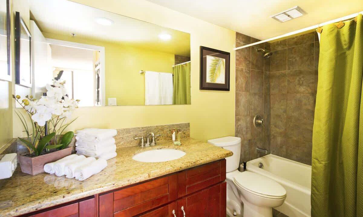 Photo of Bathroom in Waikiki