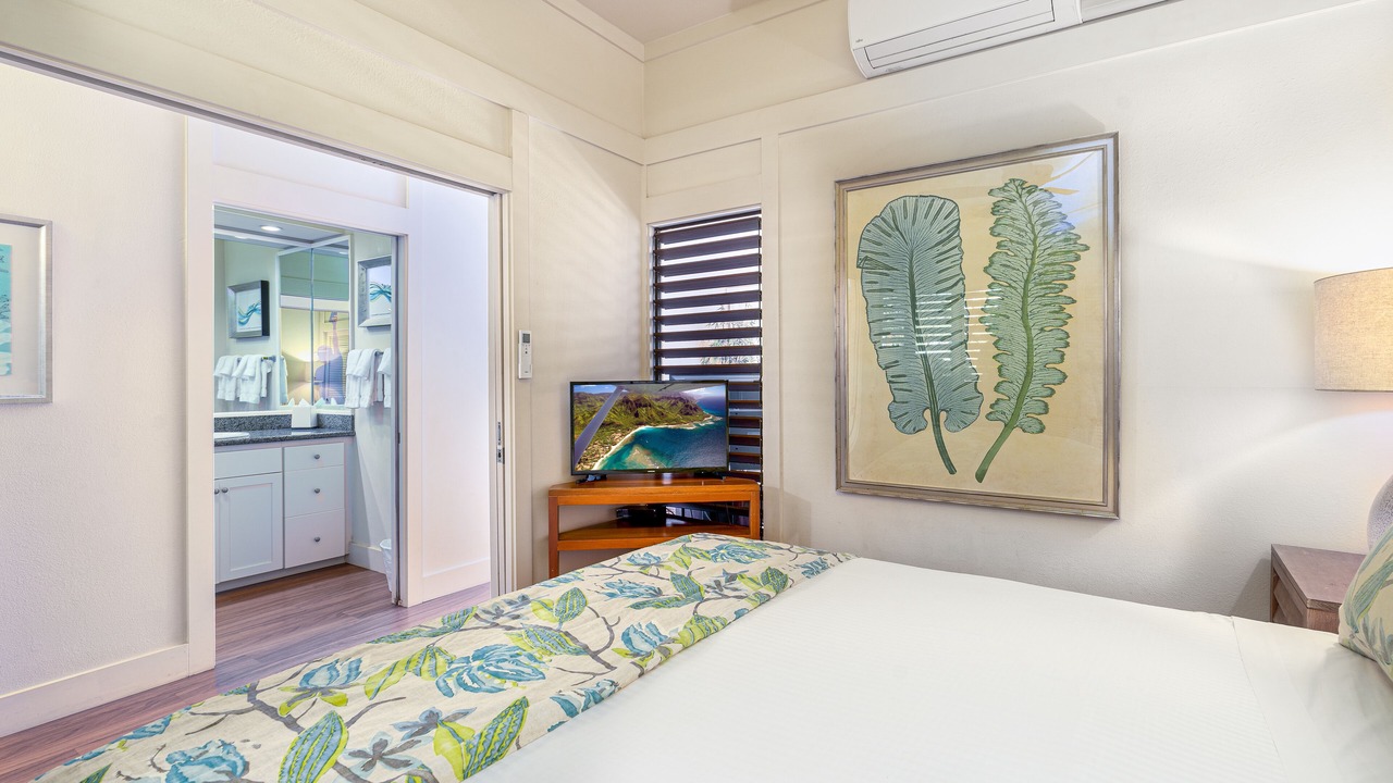 Photo of Bedroom in Poipu