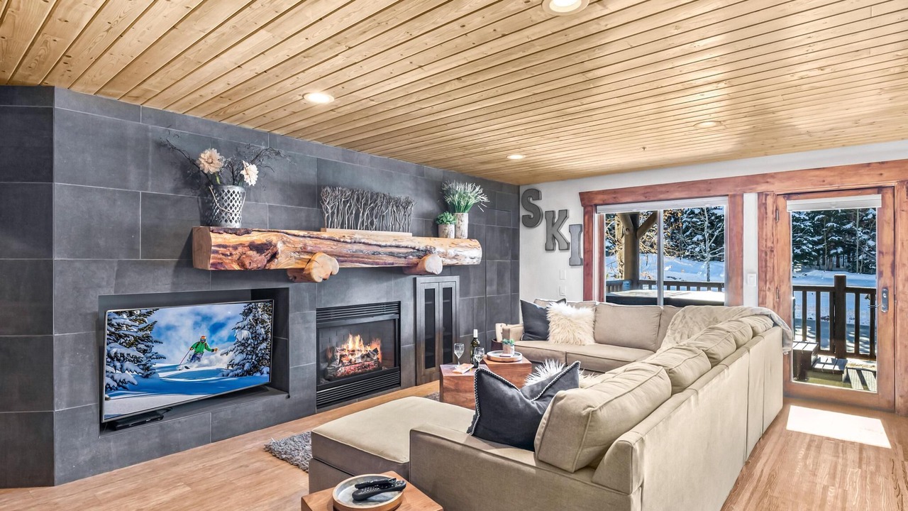 Photo of Livingroom in Deer Valley