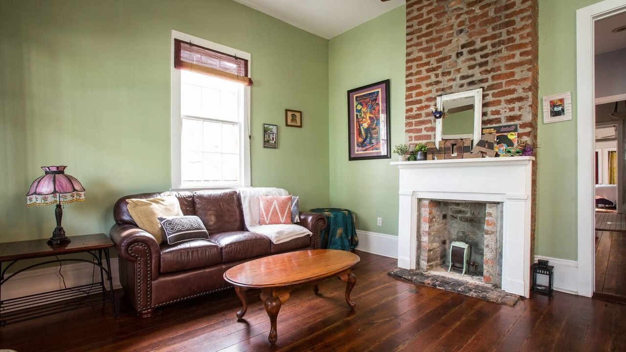 Photo of Livingroom in Seventh Ward
