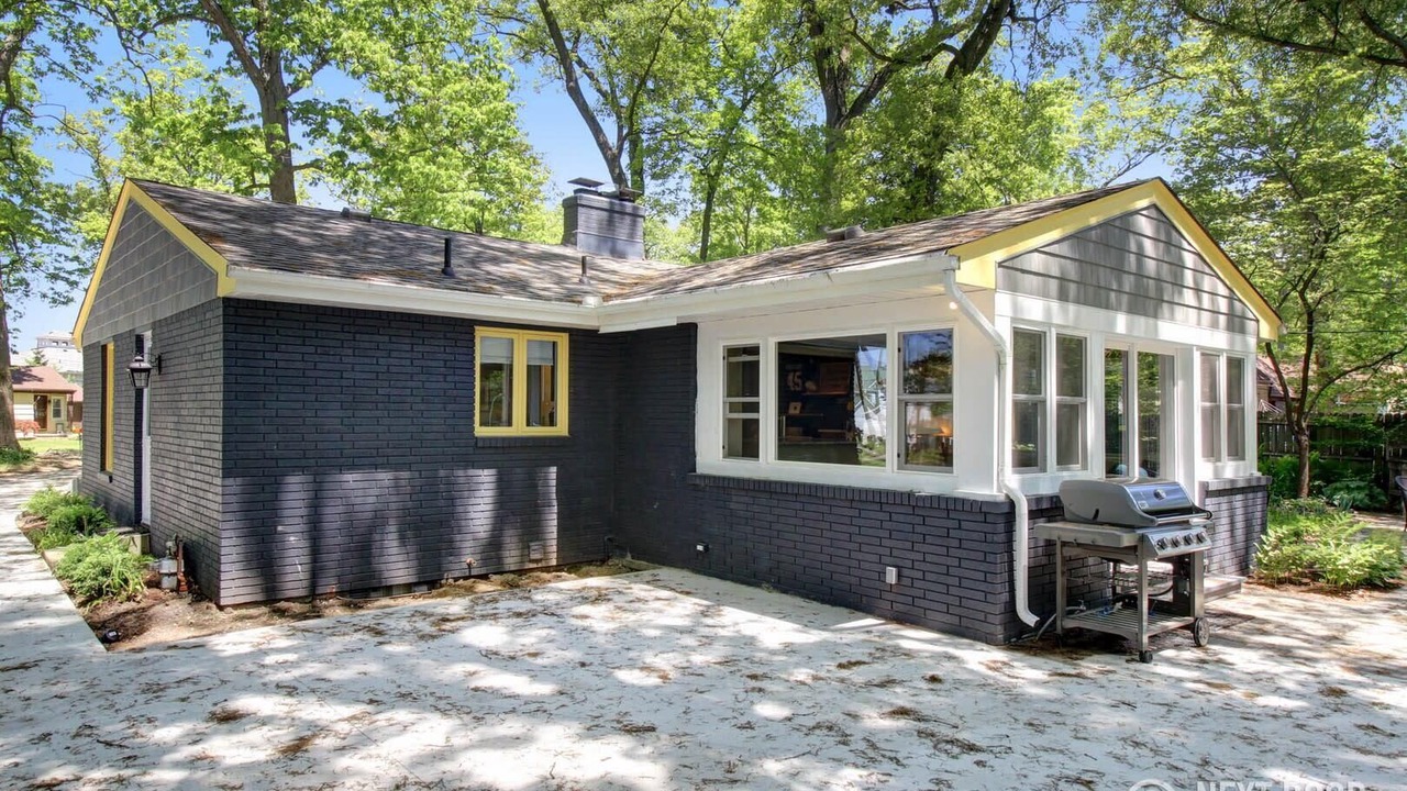 Photo of Outdoor in Wooded Estates