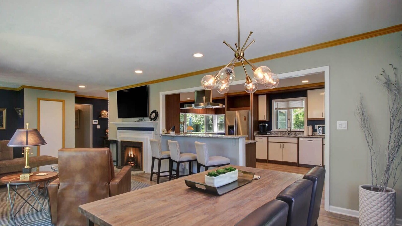 Photo of Bedroom in Wooded Estates