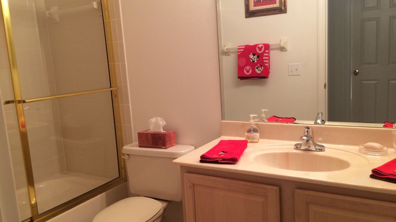 Photo of Bathroom in Crescent Lakes