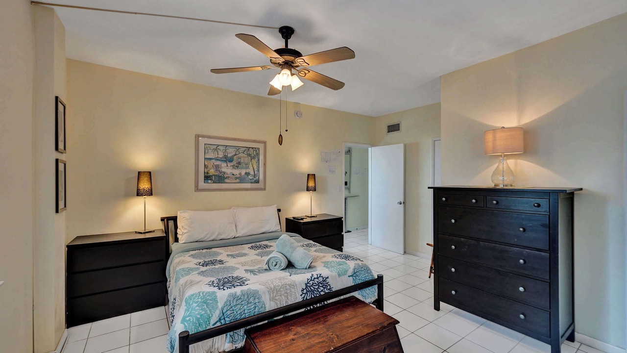 Photo of Bedroom in Central Beach