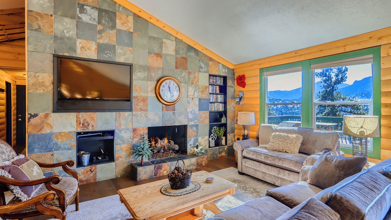 Photo of Livingroom in Estes Park