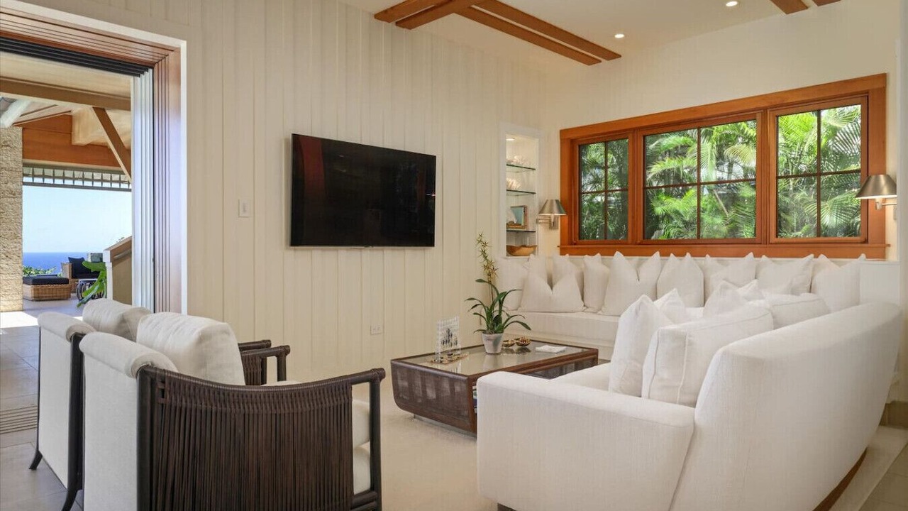 Photo of Livingroom in Kamuela