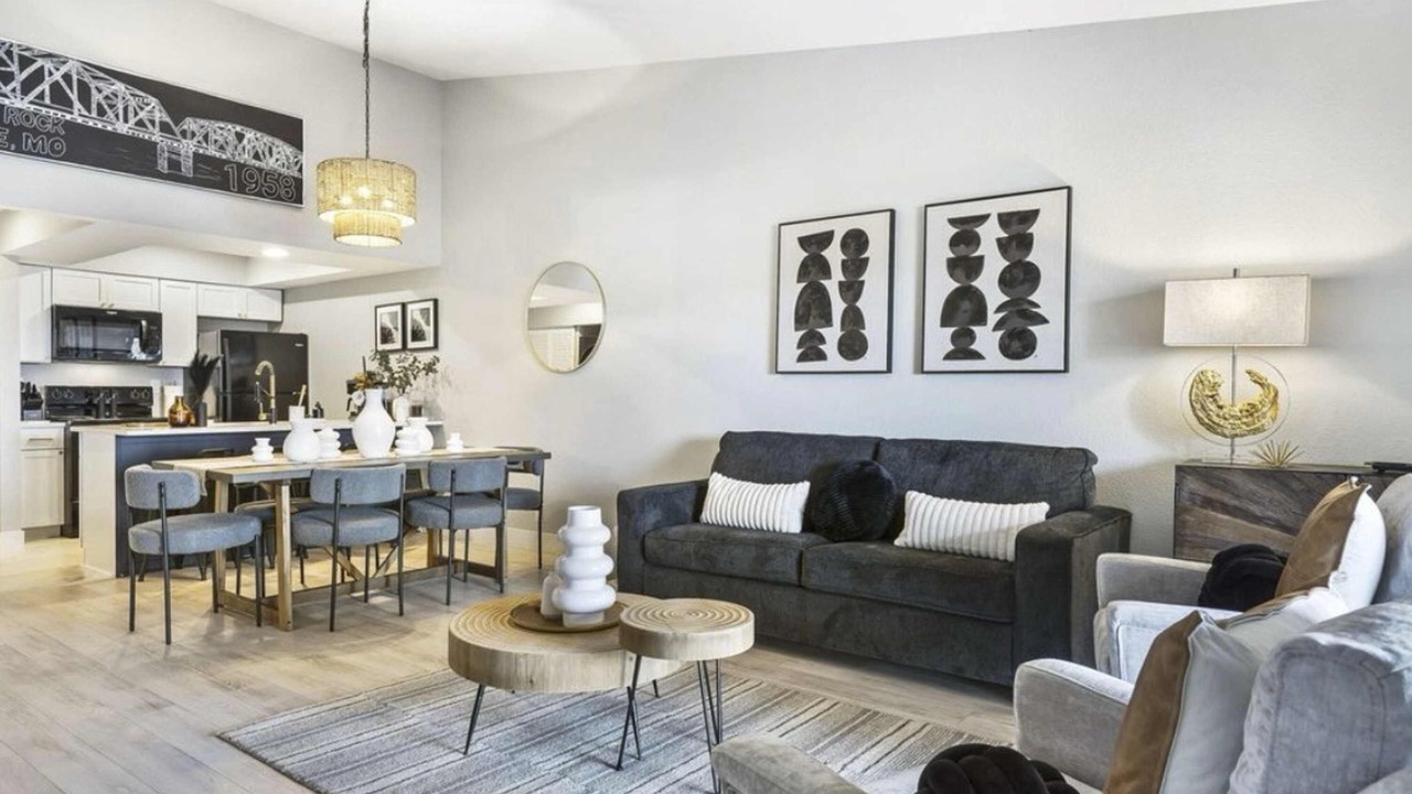 Photo of Livingroom in Kimberling City