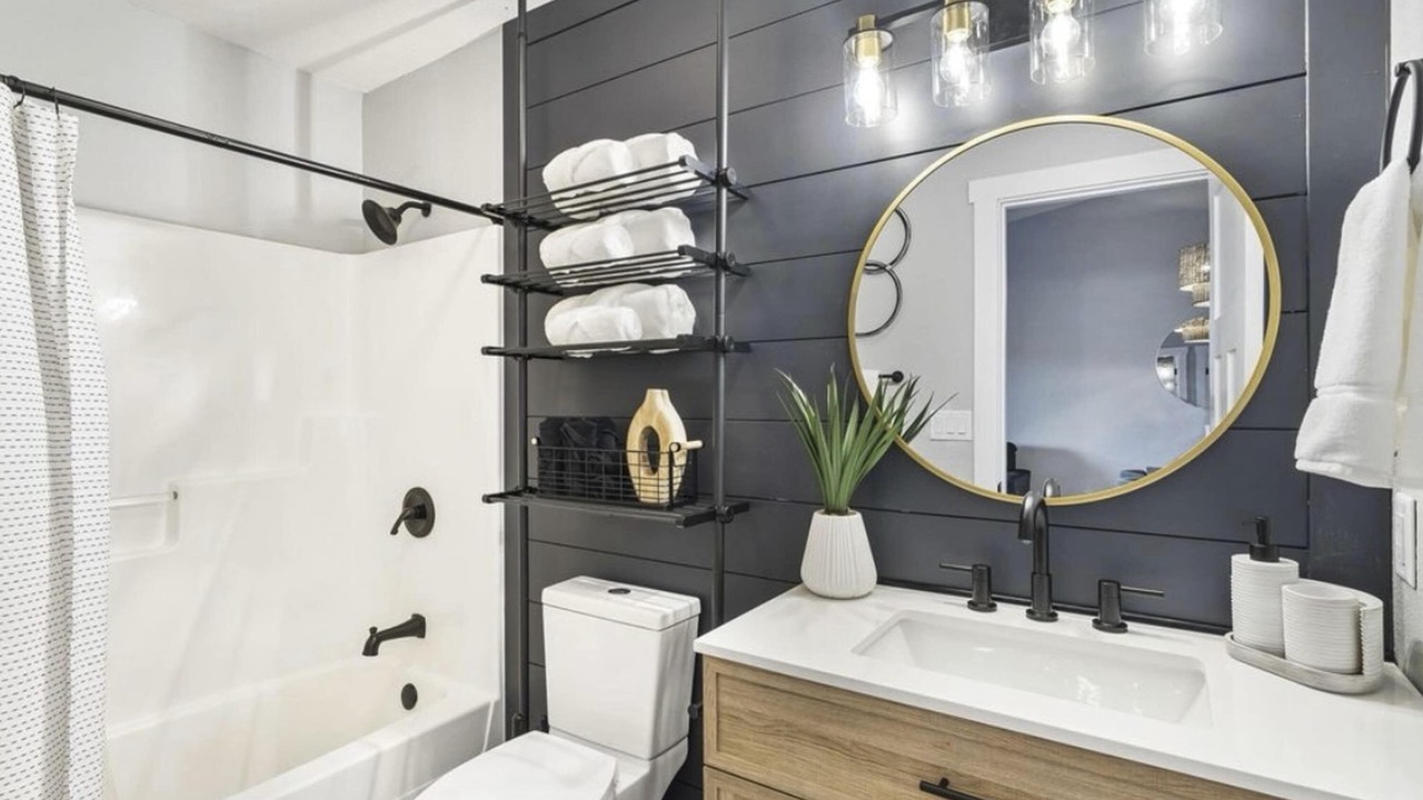 Photo of Bathroom in Kimberling City