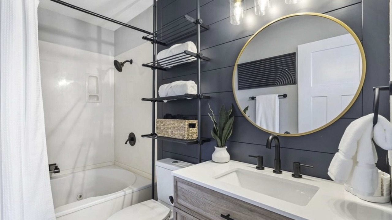 Photo of Bathroom in Kimberling City