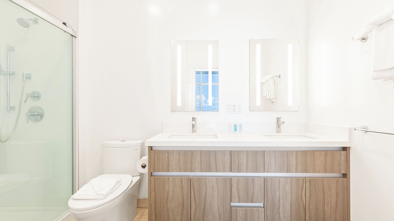 Photo of Bathroom in Ala Moana