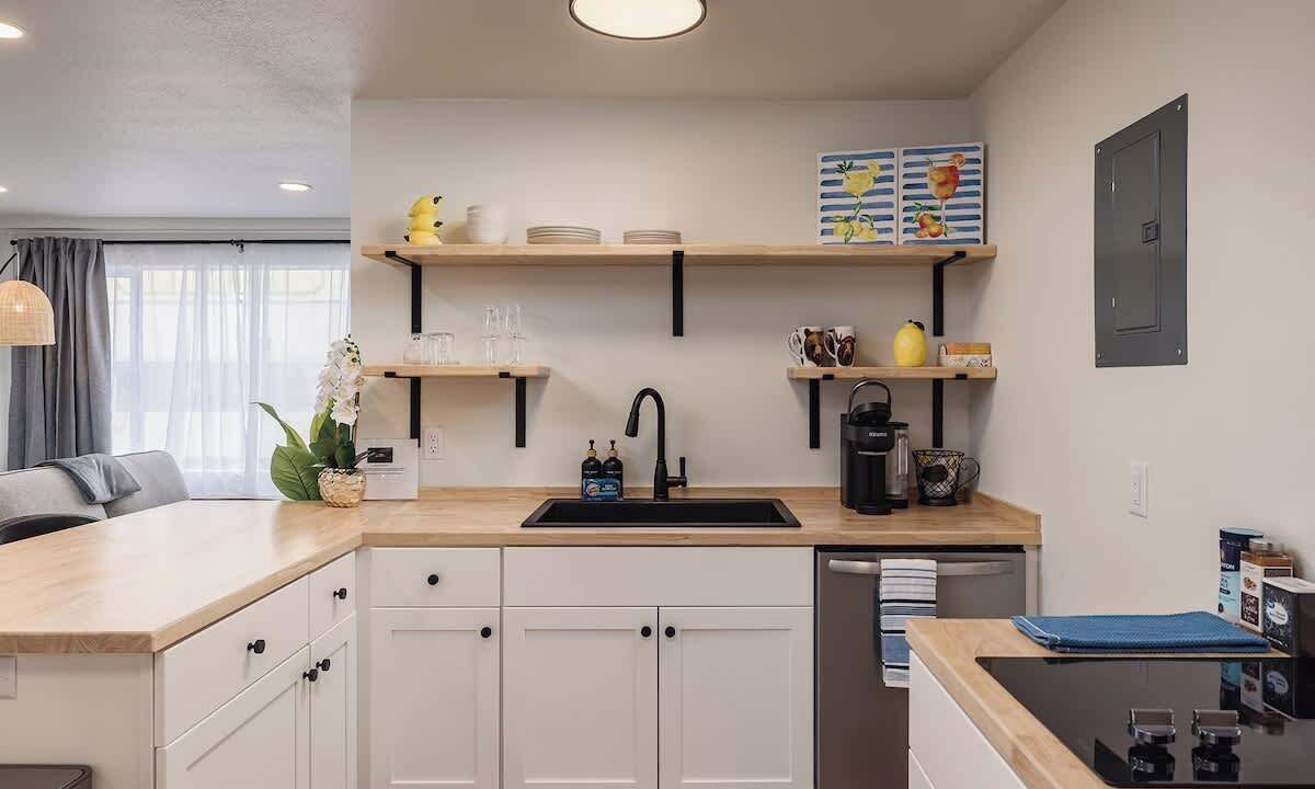 Photo of Kitchen in Downtown Anchorage