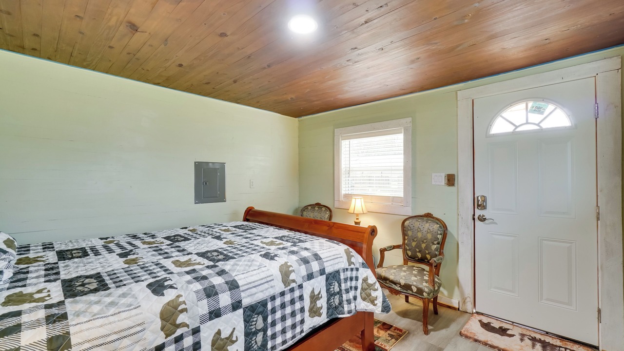 Photo of Bedroom in Townsend