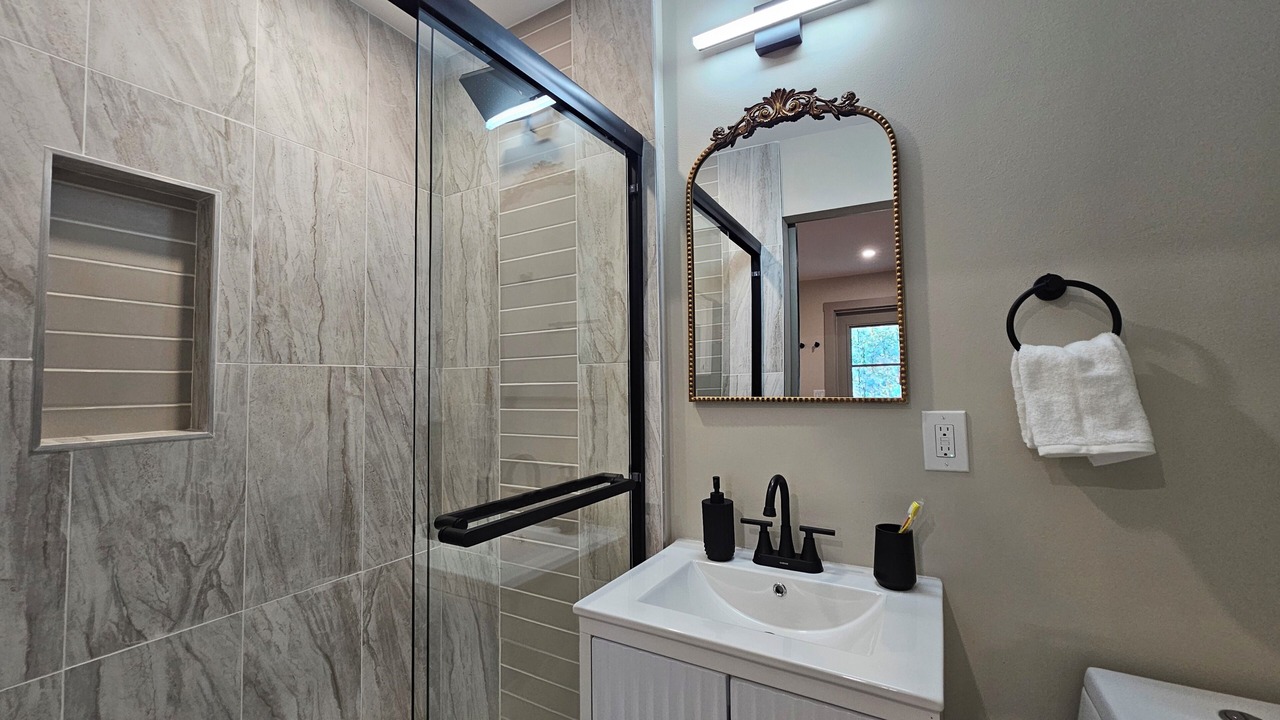 Photo of Bathroom in Royal Oak Golf Country Club