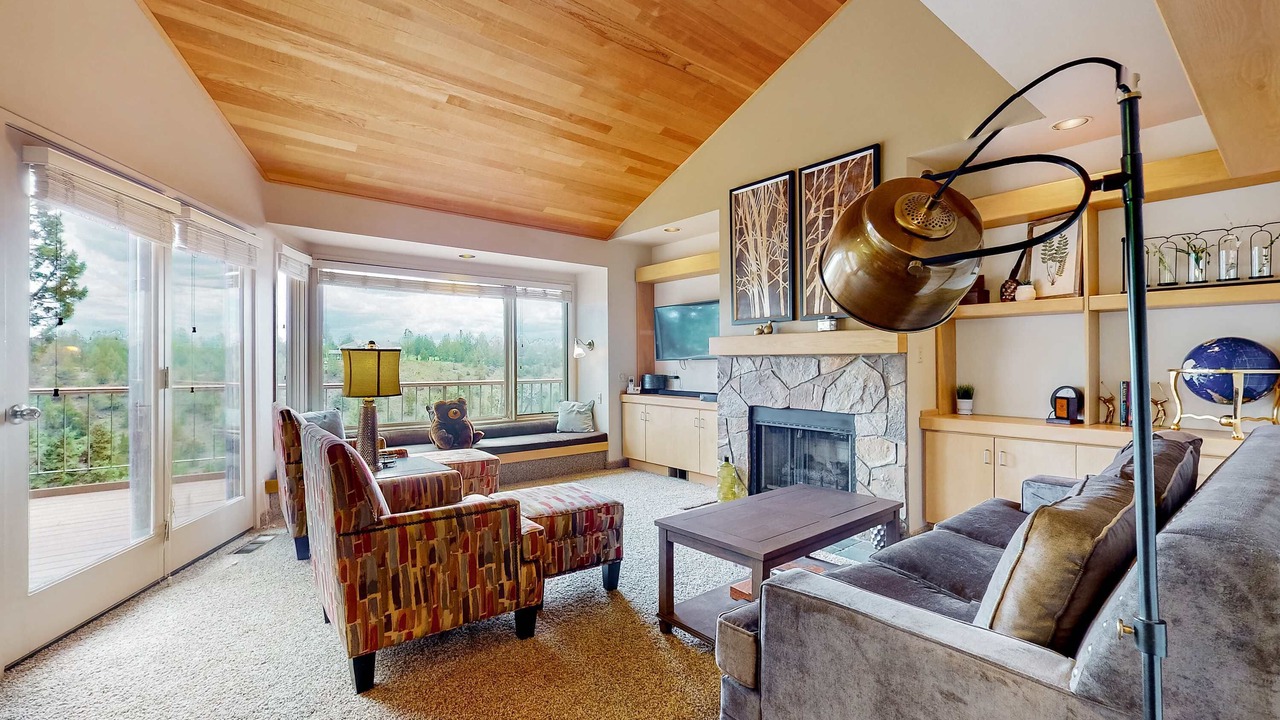 Photo of Livingroom in Redmond