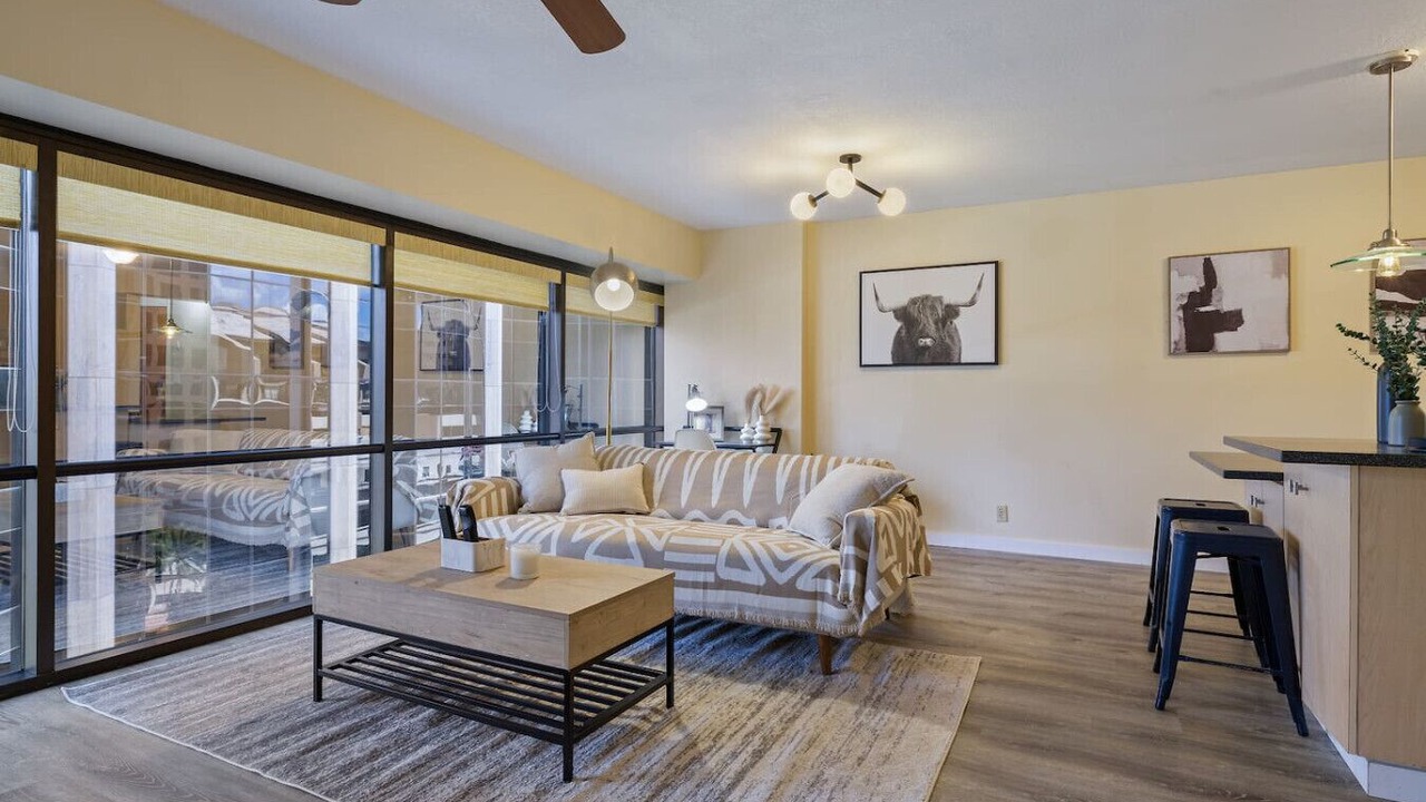 Photo of Livingroom in Downtown Honolulu
