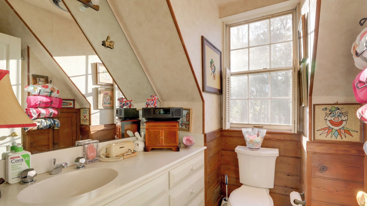 Photo of Bathroom in Mount Paran - Northside