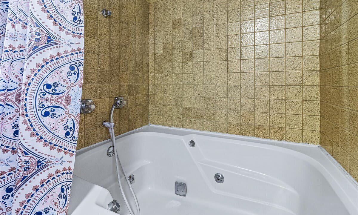 Photo of Bathroom in Reynoldsburg