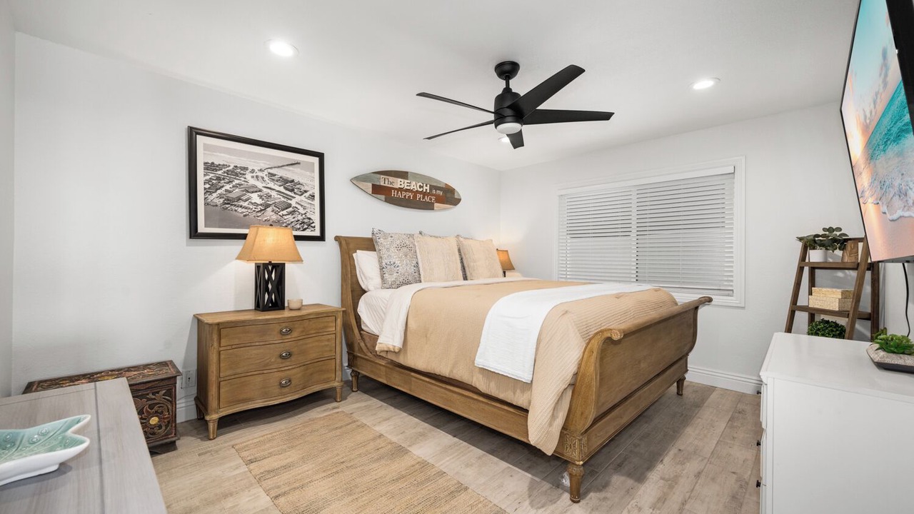 Photo of Bedroom in Balboa Peninsula