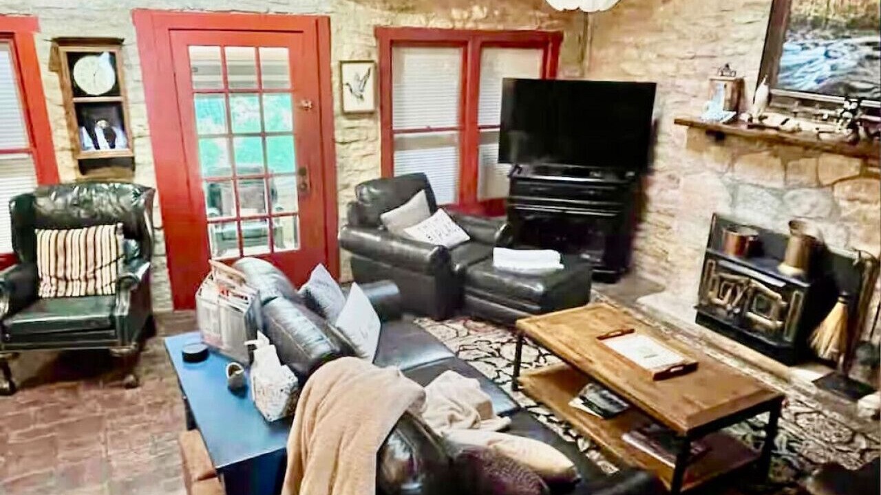 Photo of Livingroom in Canyon Lake